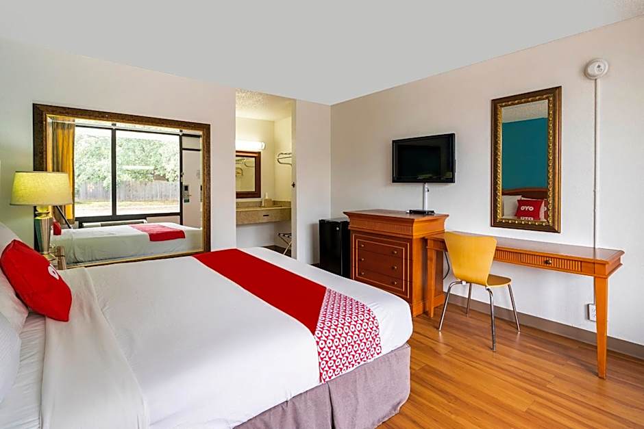 OYO Hotel Bossier City LA - Red River