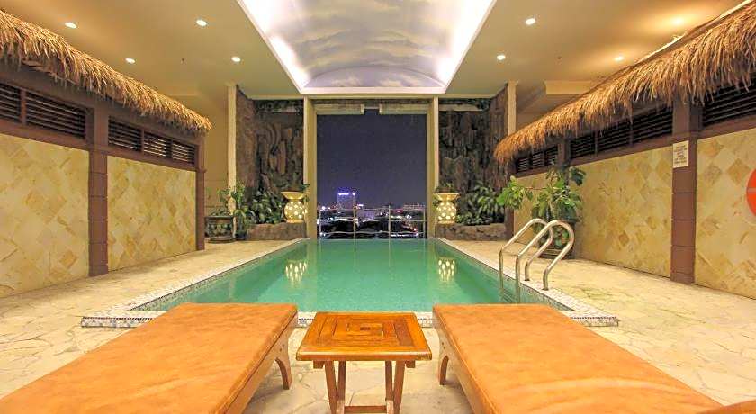 Harmoni Suites Hotel