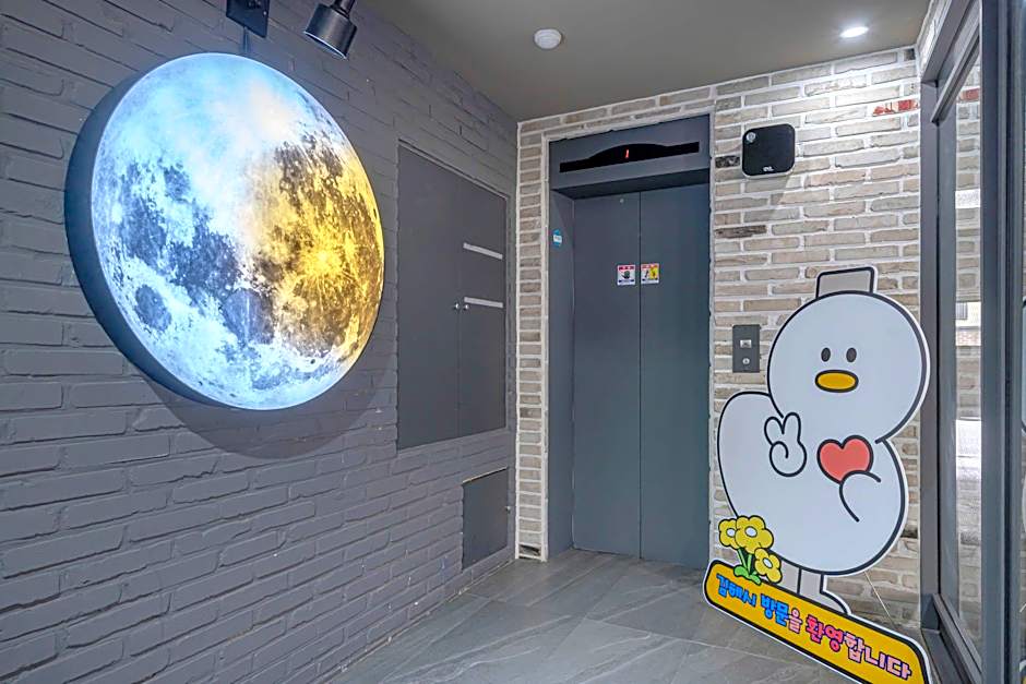 Brown Dot Hotel
