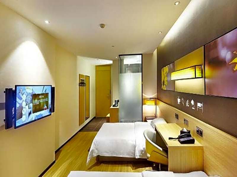 IU Hotel Neijiang High-speed Passenger Terminal Qiujiazui Overpass