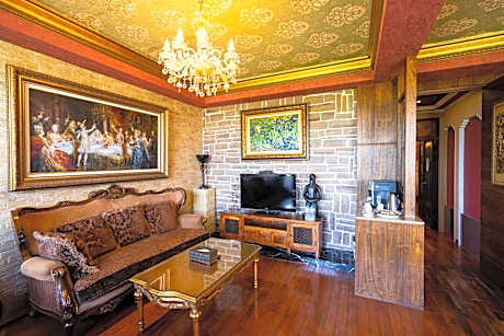 Deluxe Quadruple Room with Bath