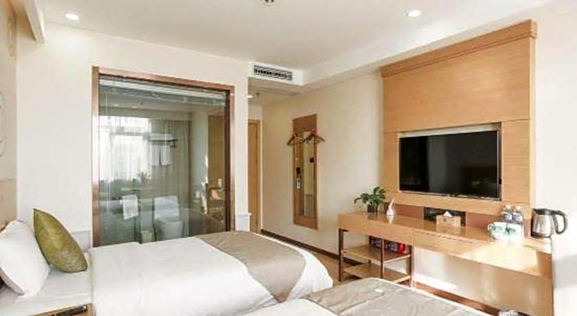 GreenTree Inn Zhangjiagang Yangshe Old Street Stadium