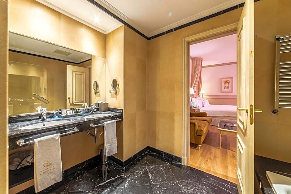 Eugenia de Montijo, Autograph Collection by Marriott