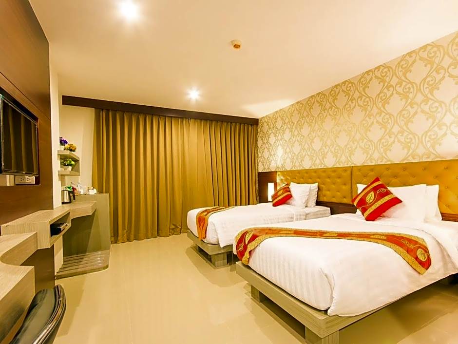 Hemingways Silk Hotel