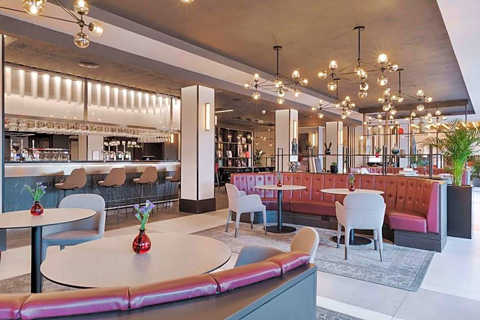 Radisson Red London Heathrow