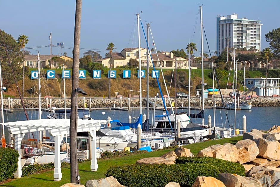 Oceanside Marina Suites - A Waterfront Hotel