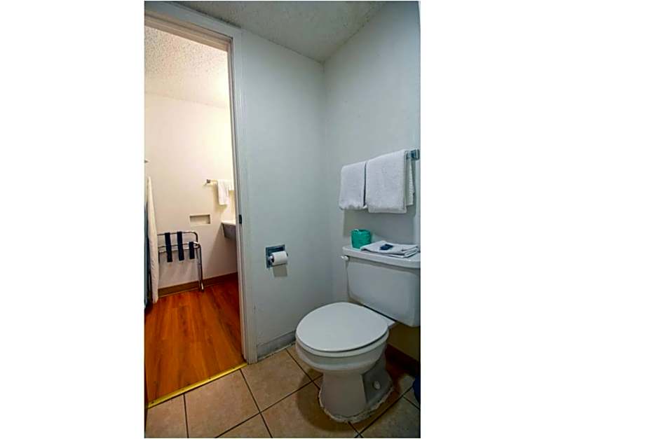 Studio Inn Extended Stay Oklahoma City Airport by OYO