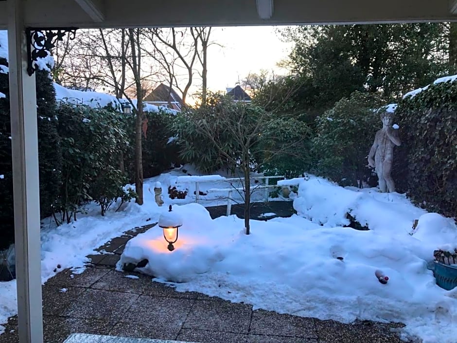 Logies Het Tuinhuisje