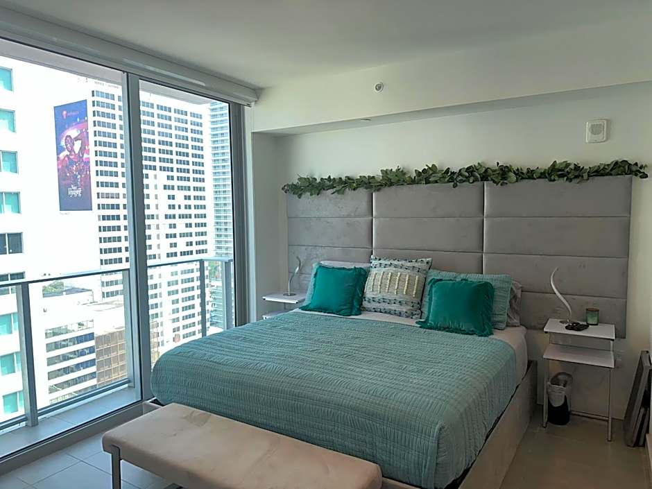 Comfortable Studio with King Bed and Queen Sofa-bed