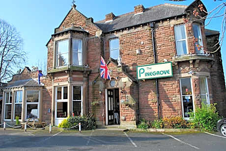 Pinegrove Hotel