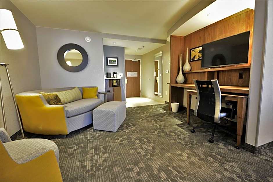 Courtyard by Marriott Asheville Airport