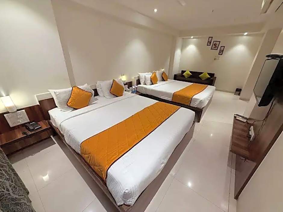 Hotel G-Square Shirdi