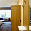 Holiday Inn Express Hotel & Suites Manchester - Airport By IHG