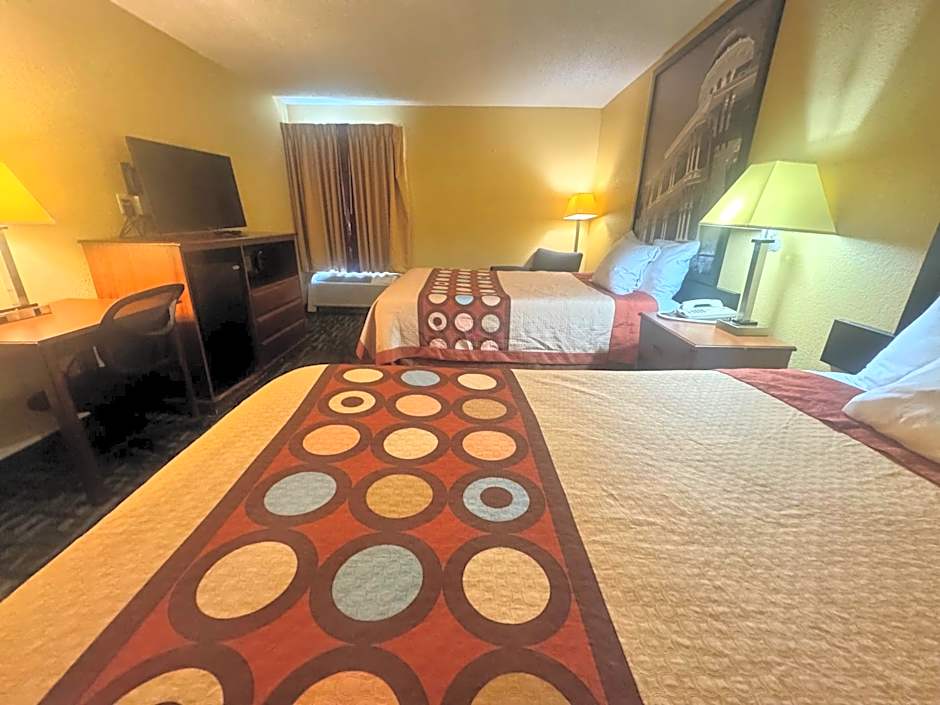 Super 8 by Wyndham Hattiesburg South