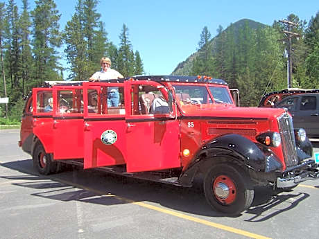 2 Qn Roll In Shower Ada