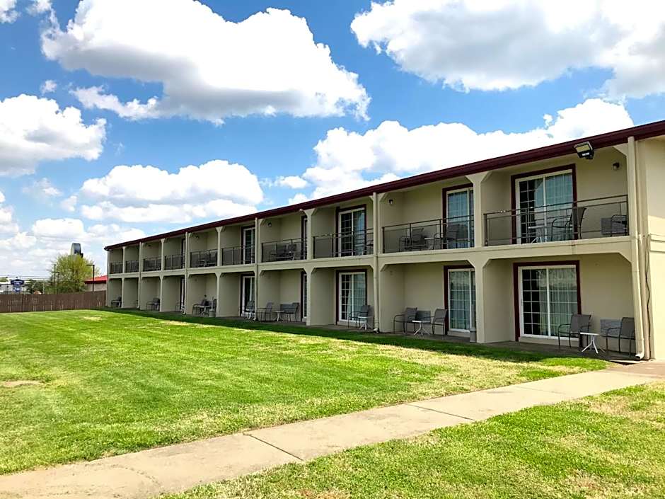 Days Inn by Wyndham Joplin