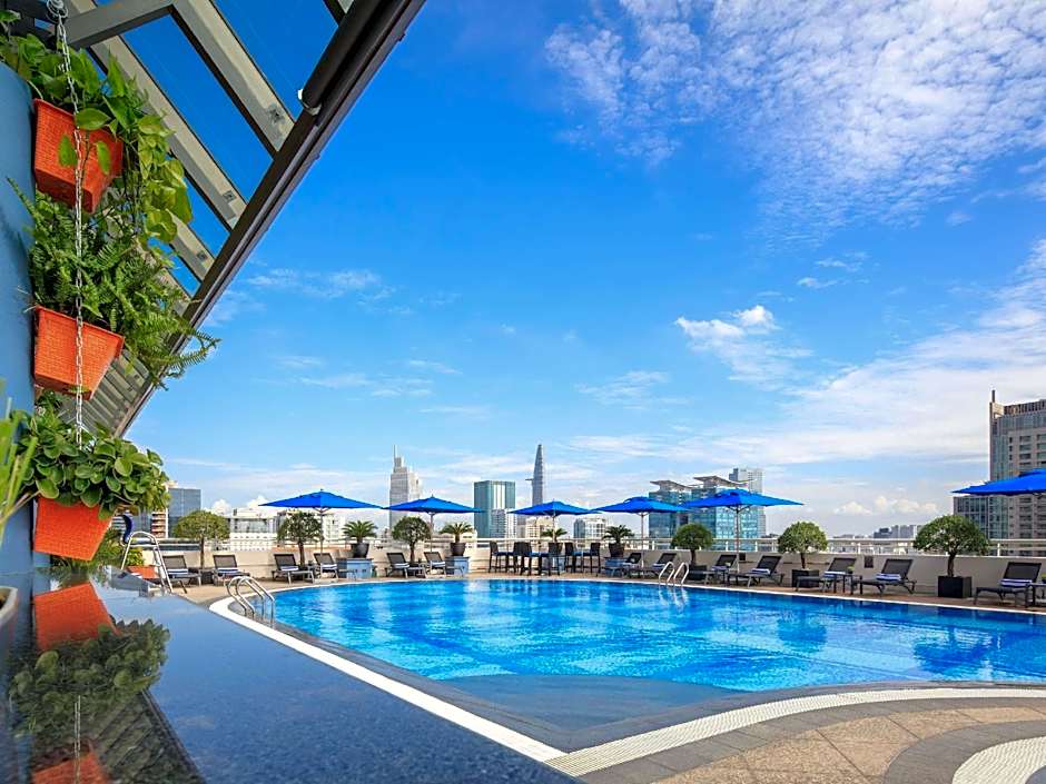 Sofitel Saigon Plaza Hotel