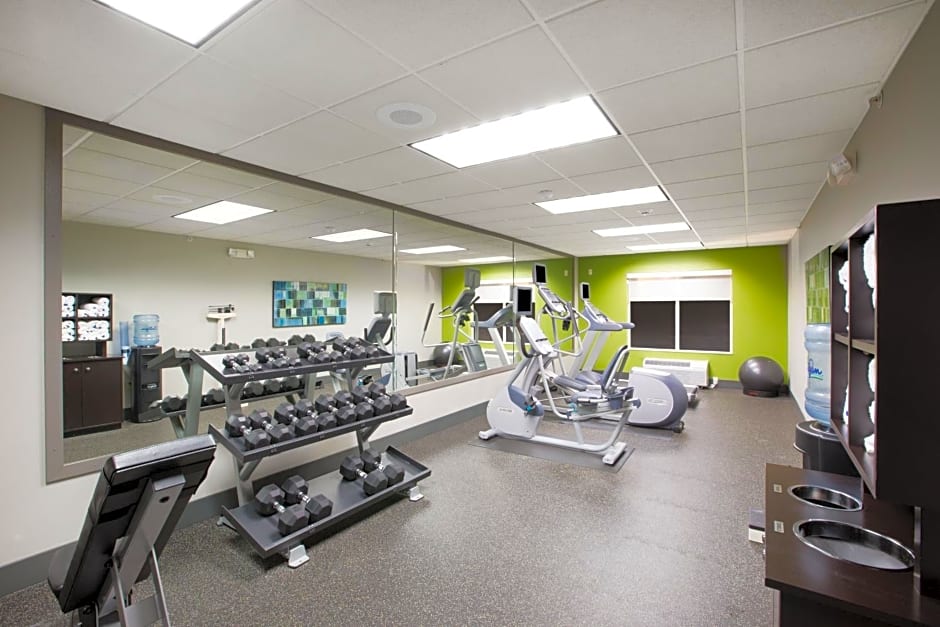 Holiday Inn Express Hastings, an IHG Hotel
