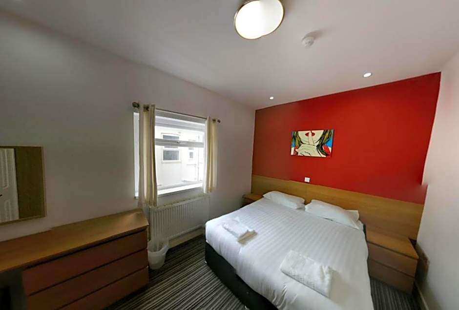 OYO Wave Crest Hotel