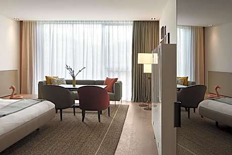 Junior Suite, 1 Bedroom Junior Suite, 1 King, City view