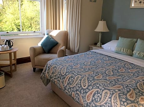 Deluxe Double Room with Castle View