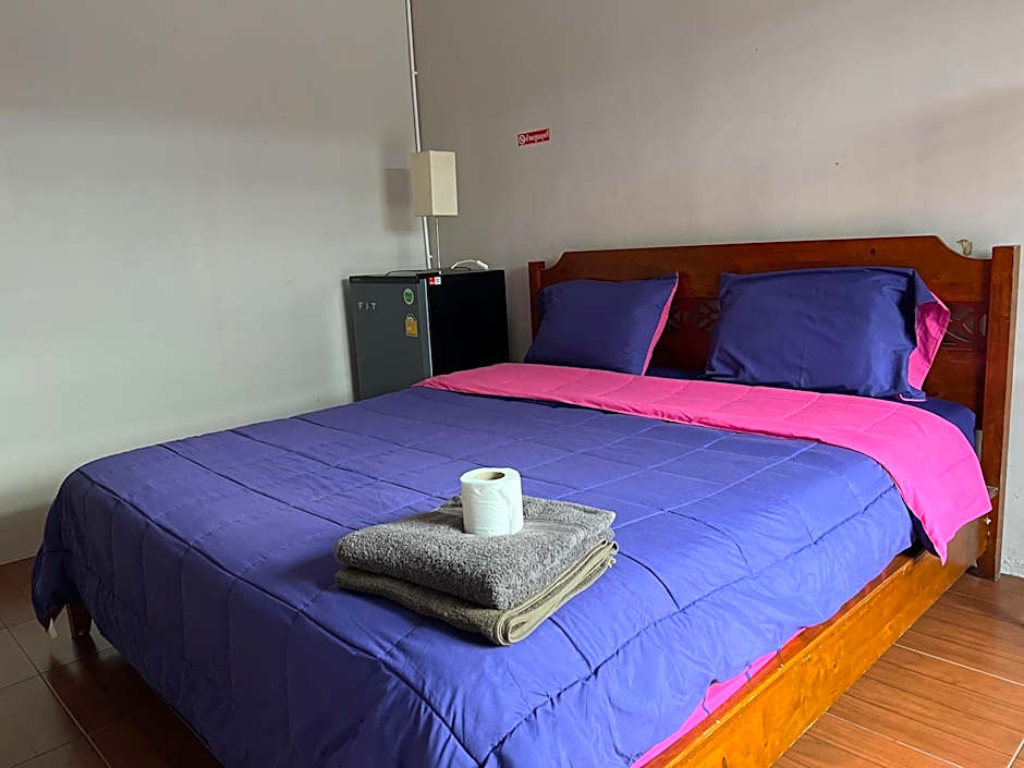 SMILE HOME GUESTHOUSE