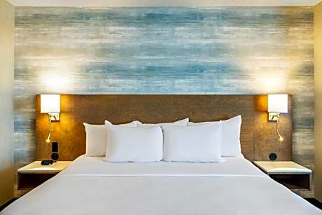 King Room with Whirlpool