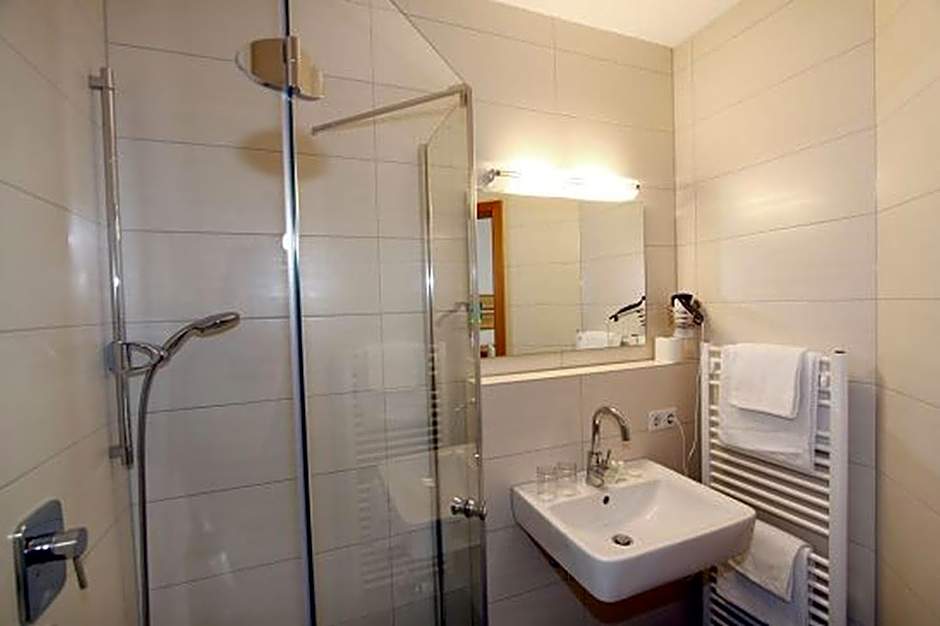 Karpfenhotel & Herrenhaus im Gasthaus Sindel-Buckel