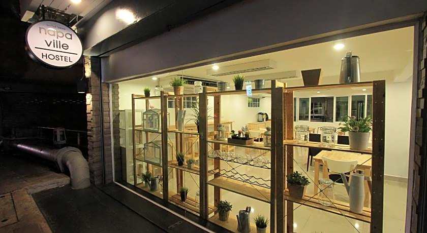 Napaville Huai Khwang Hostel