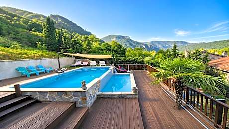 LES GARGOUILLES - Piscine à Débordement Avec Vue Exceptionnelle - Gorges du Tarn - Millau
