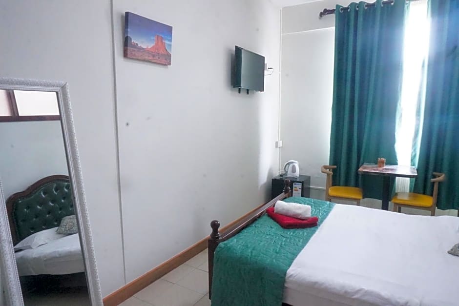 Happy Ours Guesthouse