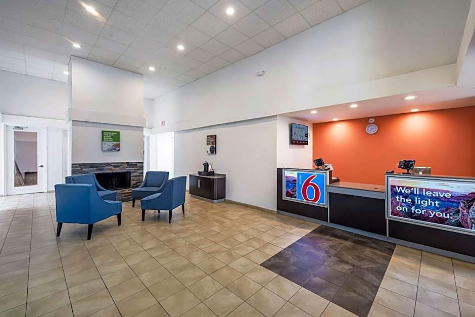 Motel 6-Irving, TX - Irving DFW Airport East