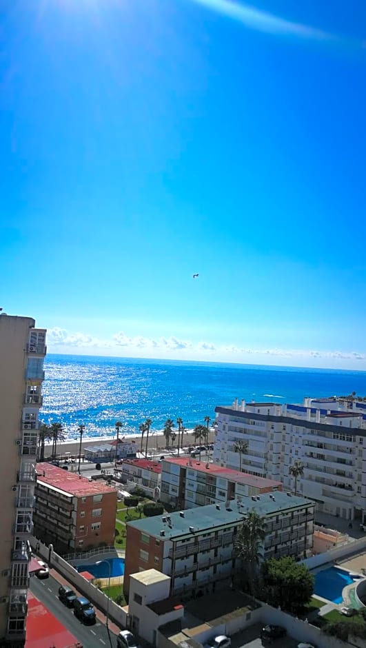 Benalmadena ,apartamento-Estudio primera Línea de Playa