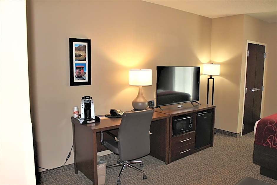Comfort Suites Huntersville near Lake Norman