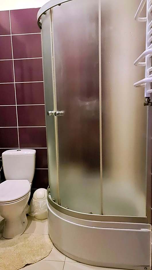 Zajazd Karłów Restauracja & Pokoje Gościnne