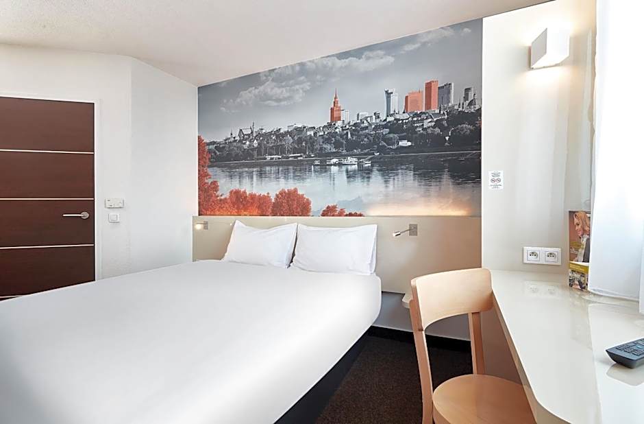 B&B Hotel Warszawa-Okęcie