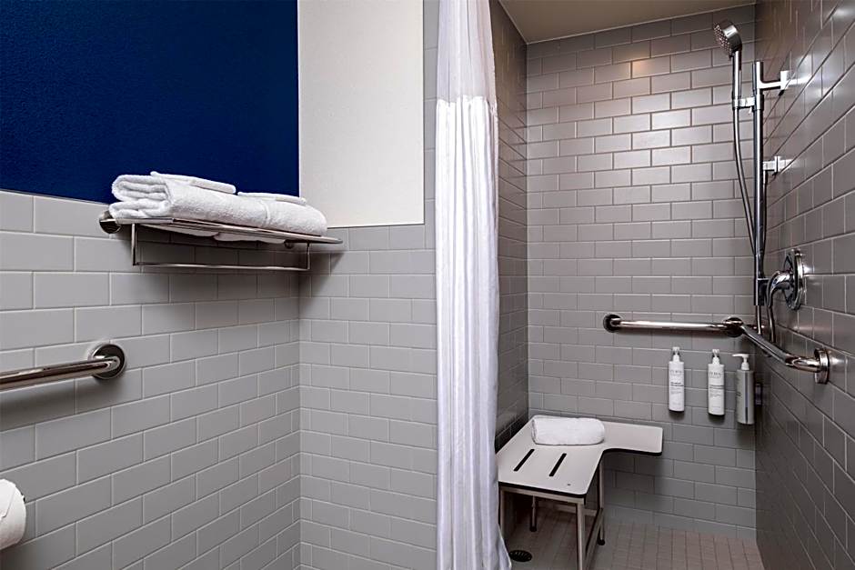 Spark by Hilton Springfield Eugene