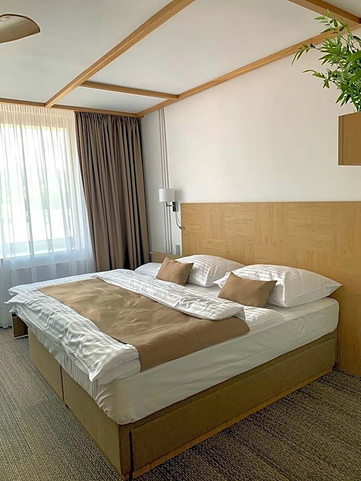 Hotel Adamantino