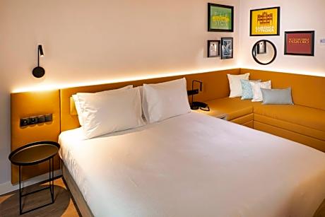Queen Room with Sofa Bed