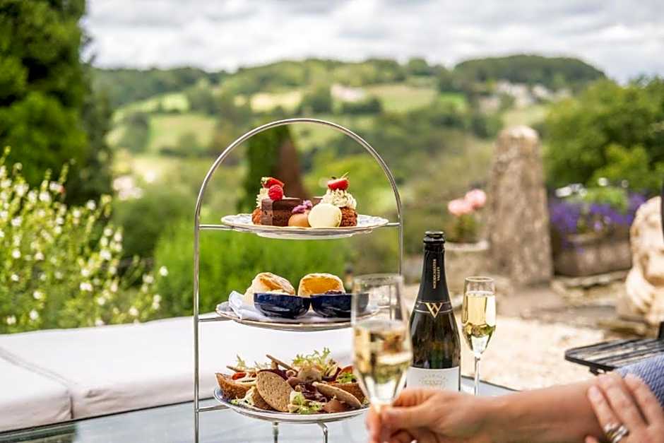 Burleigh Court Hotel