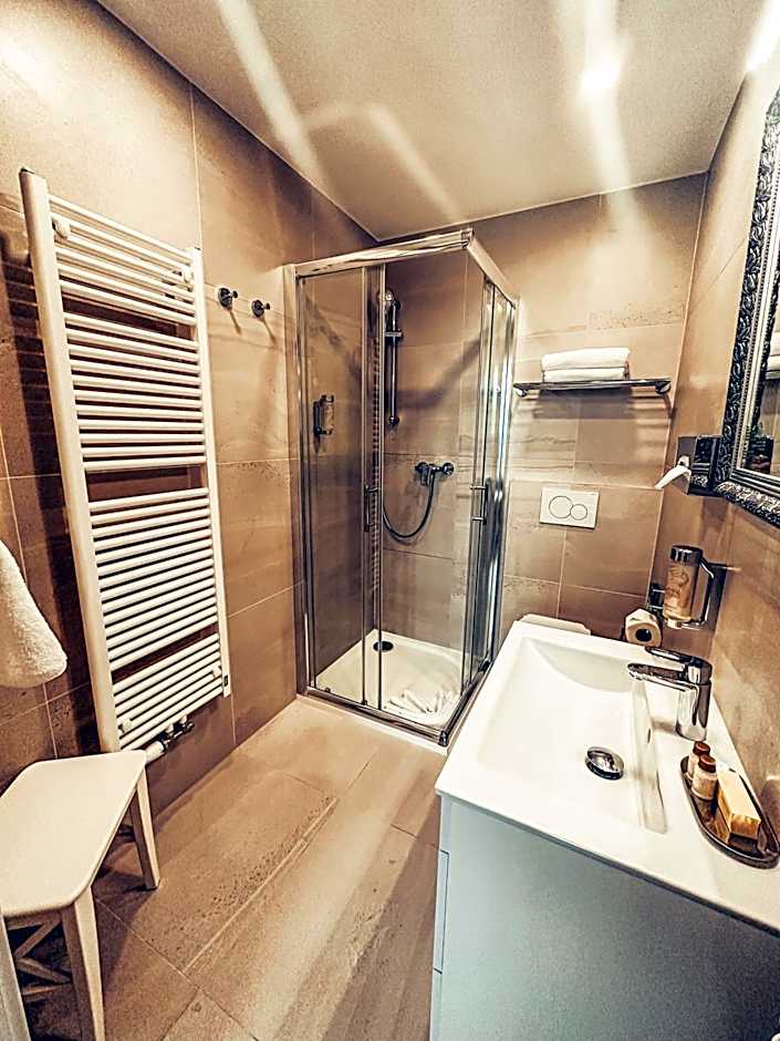 Alfons Boutique Hotel