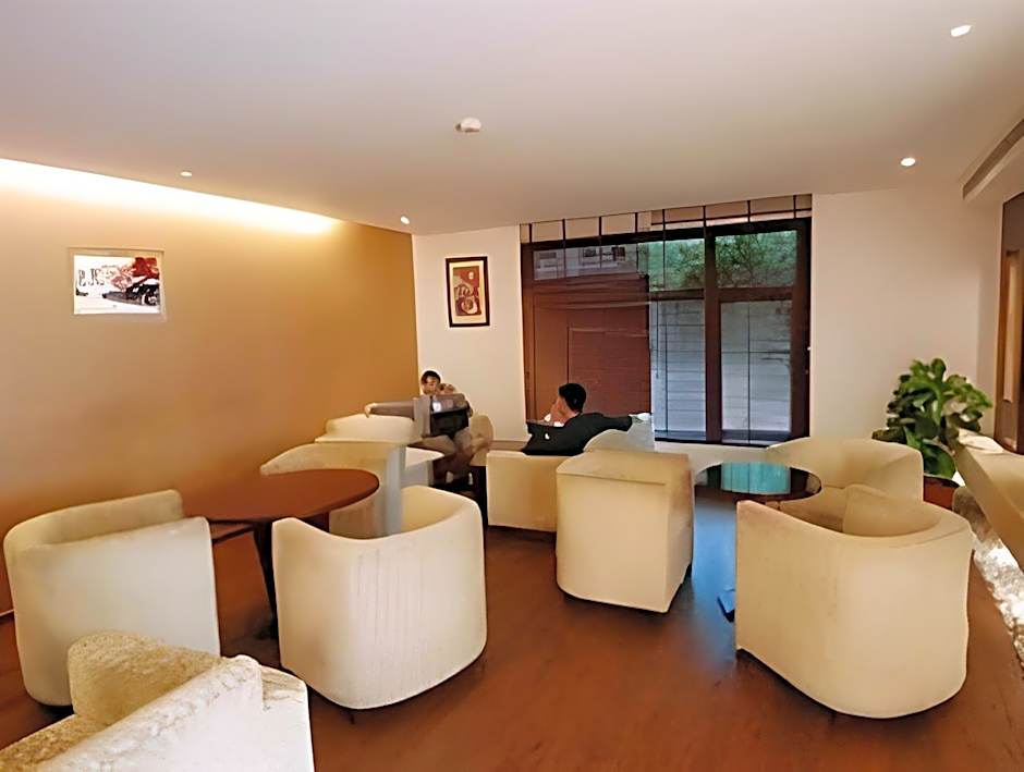 Africa Avenue GK - 1