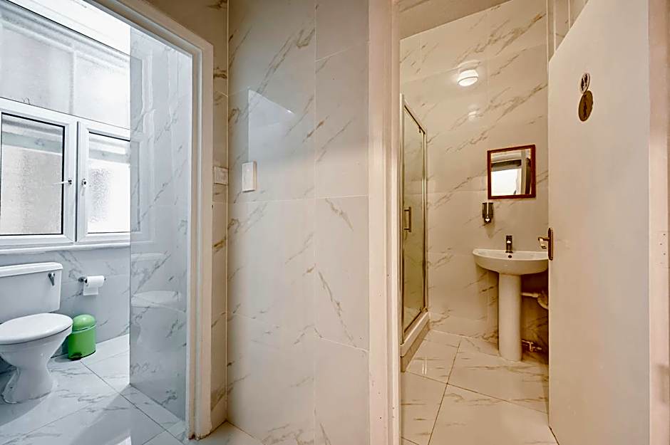 City London Hotel