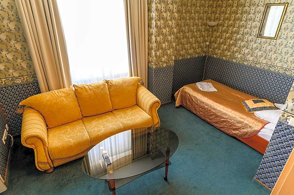 Synet CoLiving