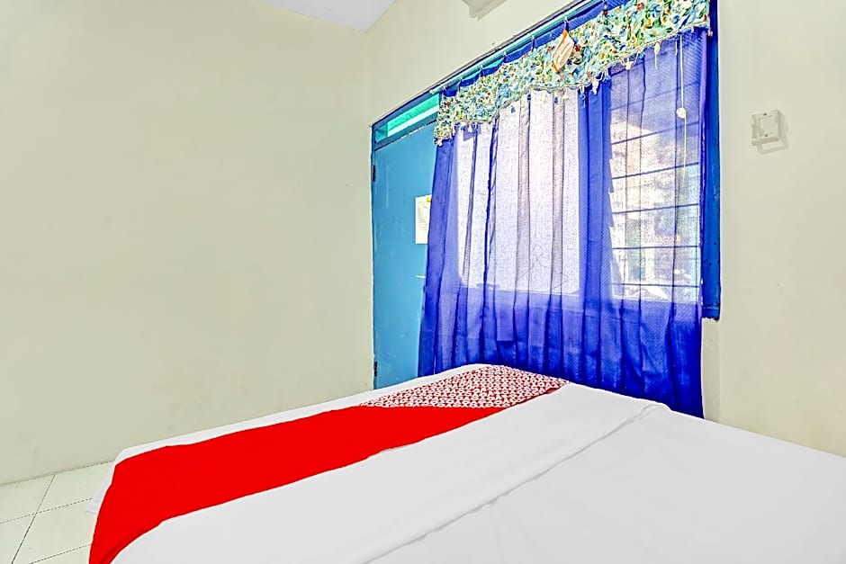 OYO Life 90523 Homestay Jenggolo