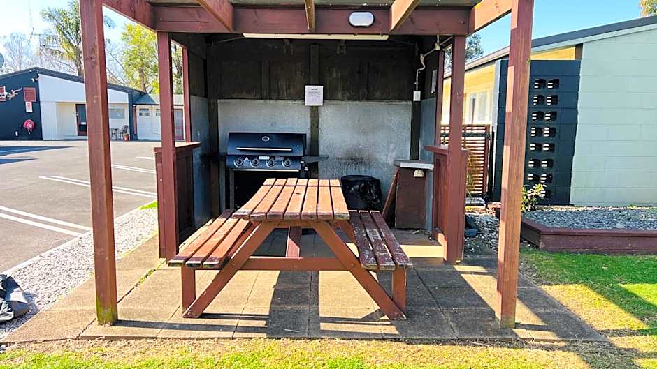 18th Avenue Thermal Motel