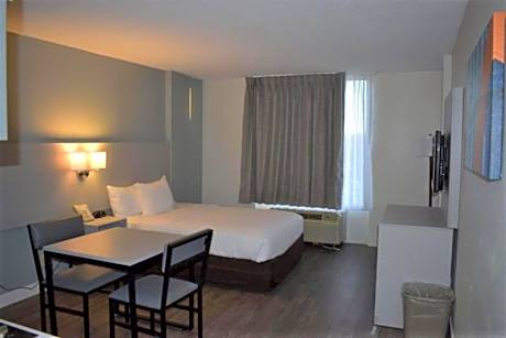 Double Efficiency Suite - Non-Smoking/Accessible