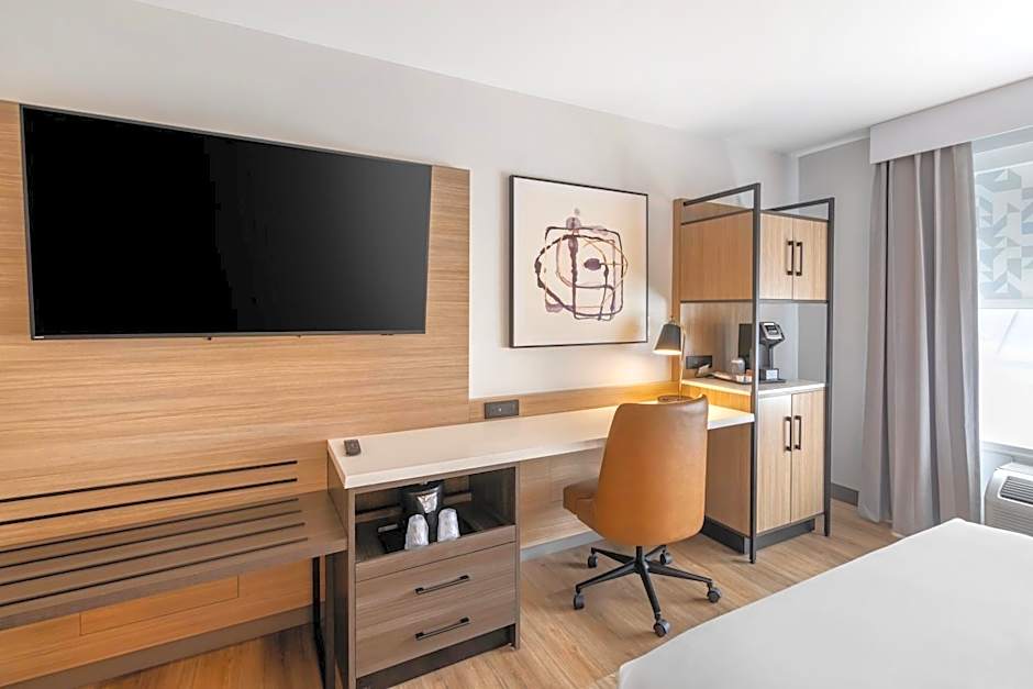 Country Inn & Suites by Radisson, Savannah Airport, GA