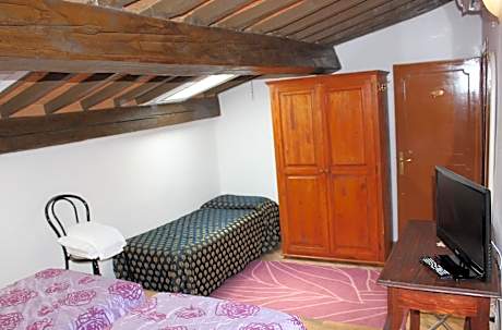 Triple Room with Shared Bathroom