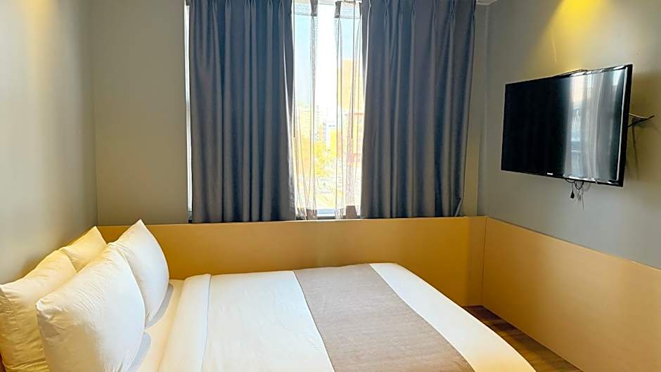 Madison LES Hotel